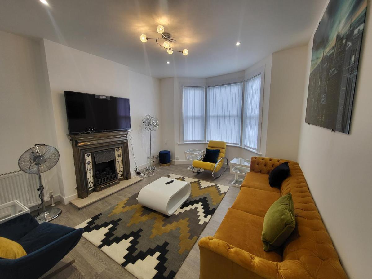 Garland Modern 4 Bedroom Central Apartment London 芬奇利 外观 照片