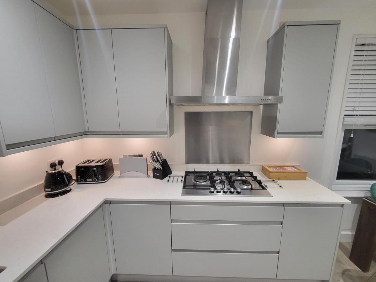 Garland Modern 4 Bedroom Central Apartment London 芬奇利 外观 照片